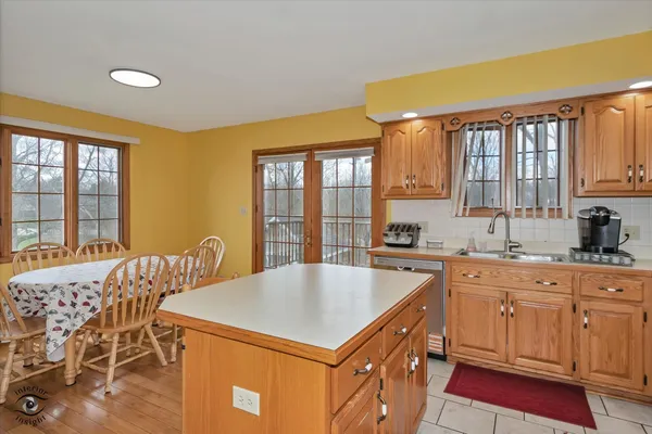 $330,000 | 24412 Kings Road, Crete, IL 60417