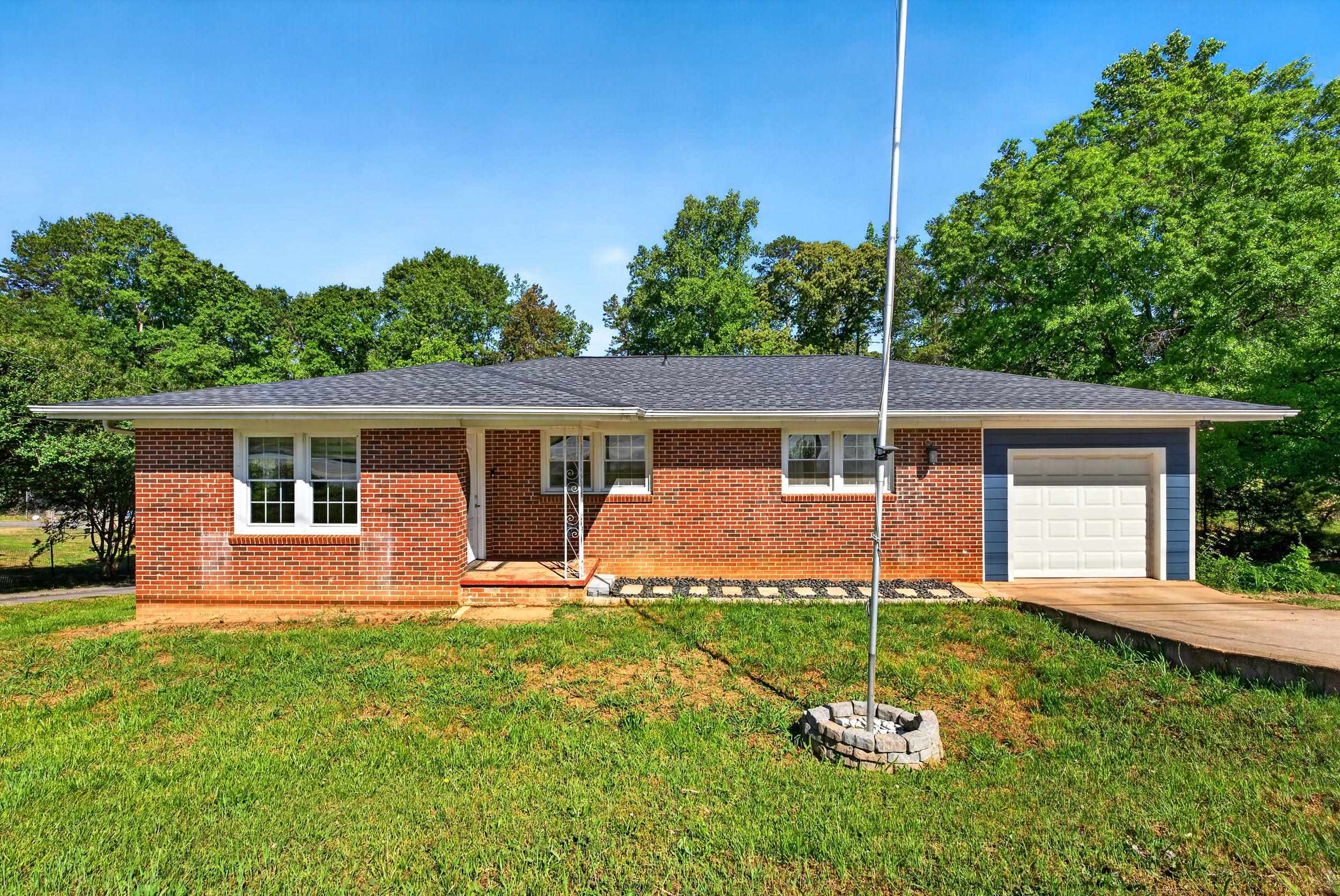 4853 South Main Street Cowpens, SC 29330 - Photo 2 of 36
