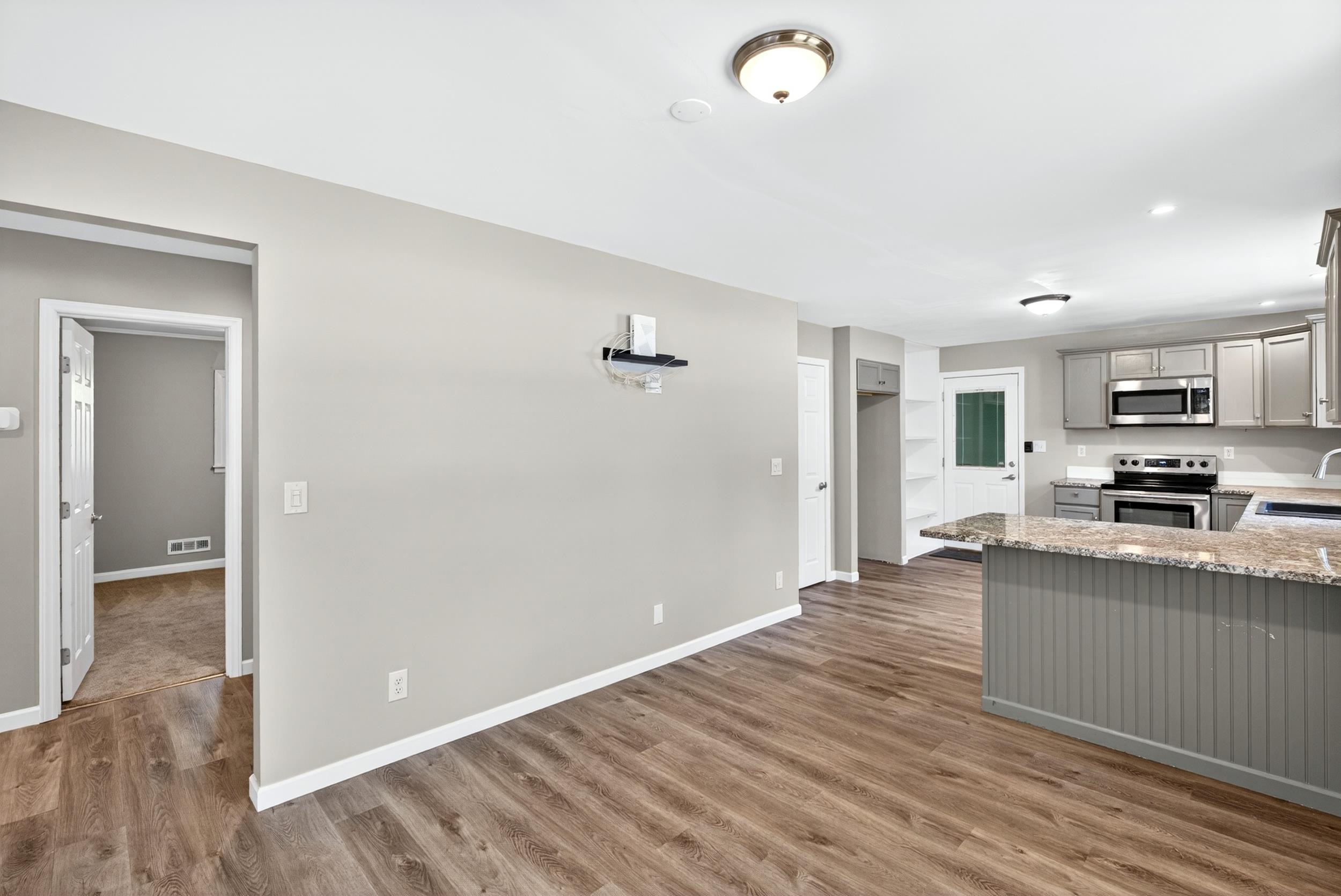 4853 South Main Street Cowpens, SC 29330 - Photo 8 of 36