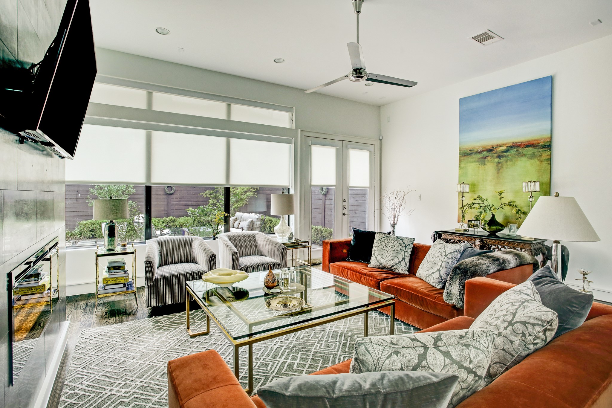 1522 Knox Street Houston, TX 77007 - Photo 8 of 43 a living room with furniture and floor to ceiling window
