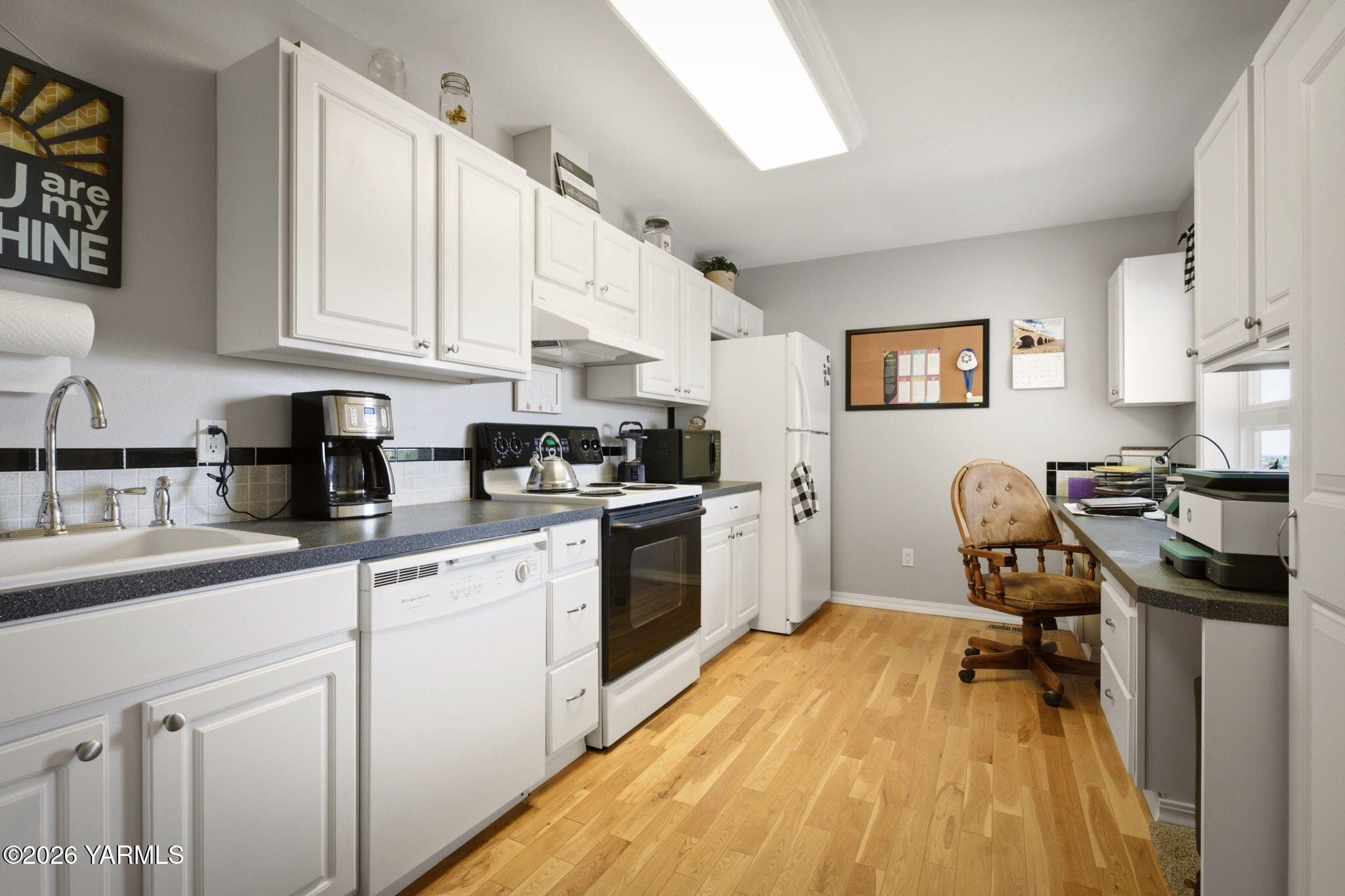 347 Ballard Road Zillah, WA 98953 - Photo 28 of 33 28 2nd Kitchen