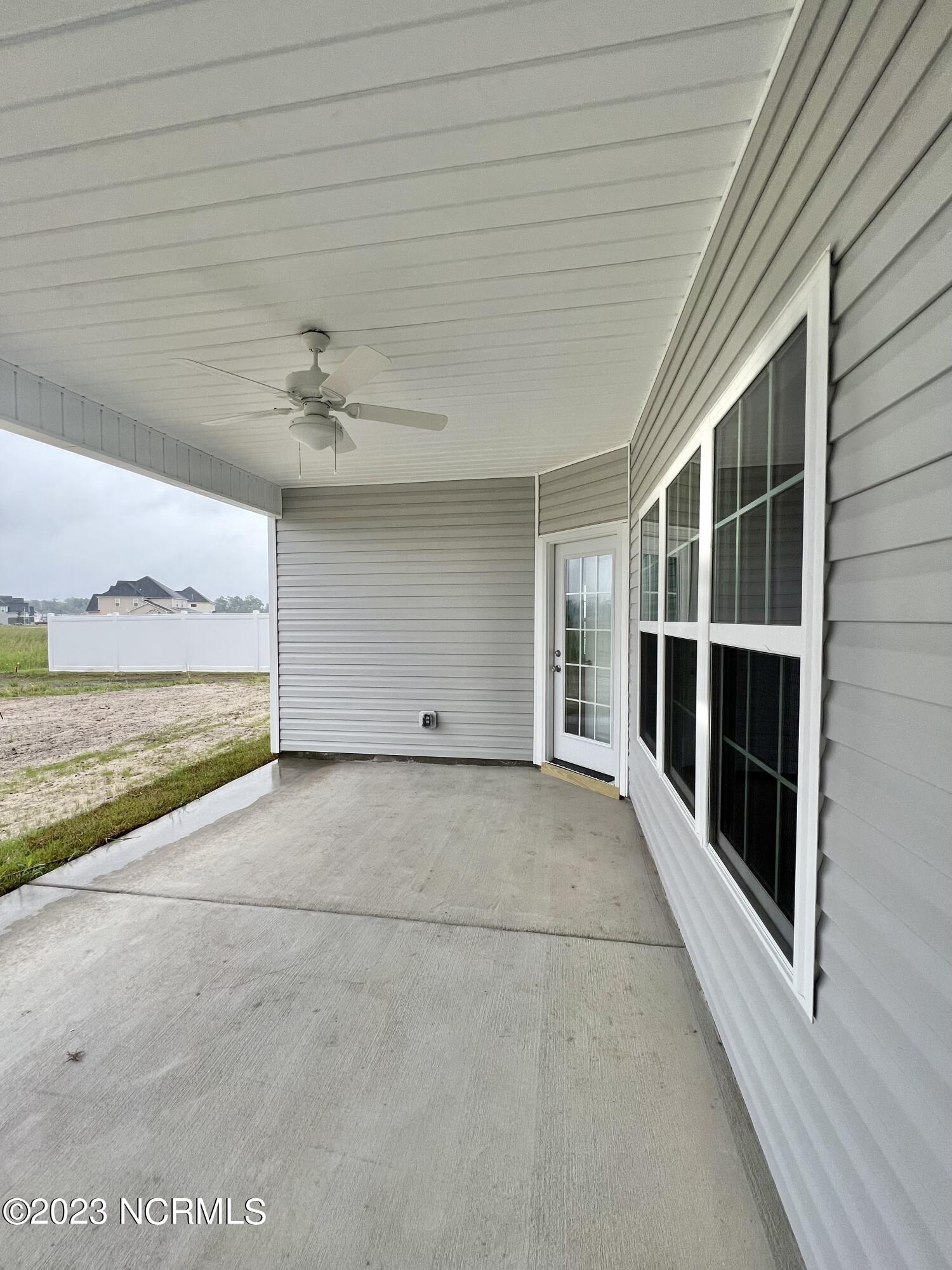 1002 Bluewater Boulevard New Bern, NC 28562 - Photo 11 of 33 IMG_8373