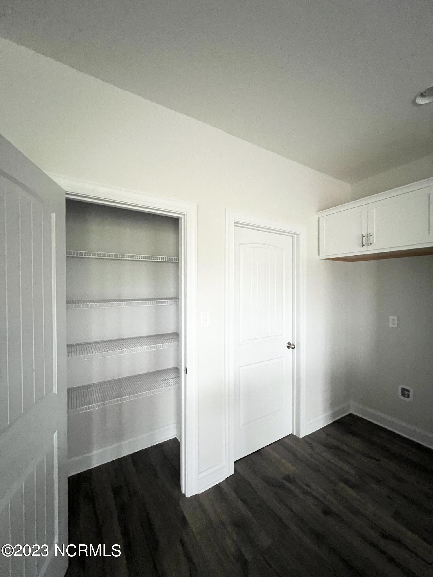 1002 Bluewater Boulevard New Bern, NC 28562 - Photo 6 of 33 IMG_8368