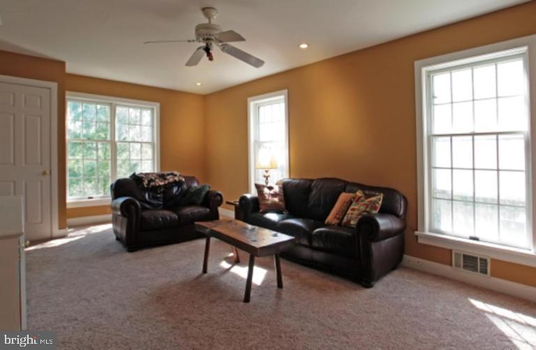 20905 Gunpowder Road Manchester, MD 21102 - Photo 13 of 29 living room