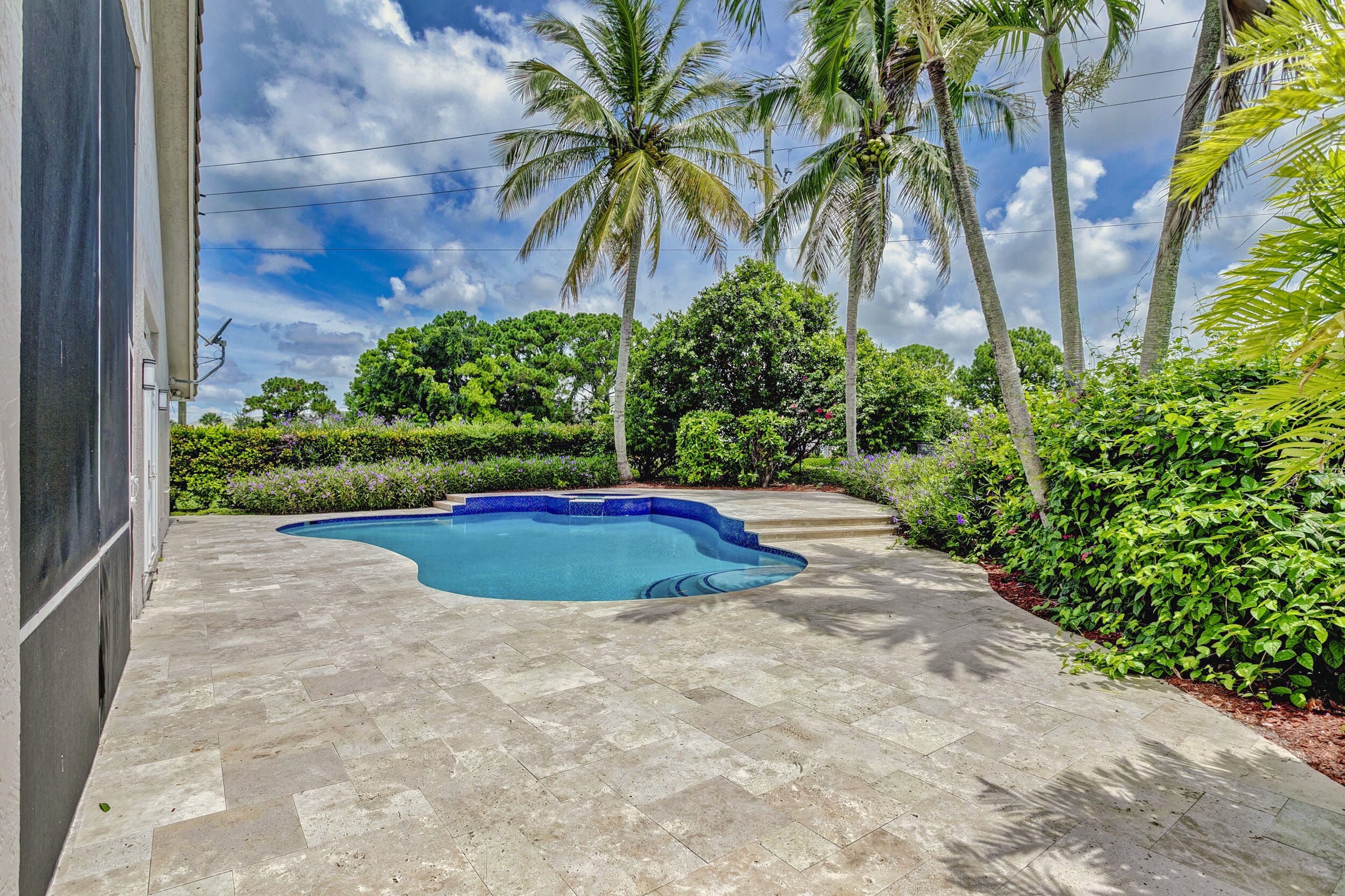314 Hummingbird Point Jupiter, FL 33458 - Photo 47 of 71 Large Pool Area