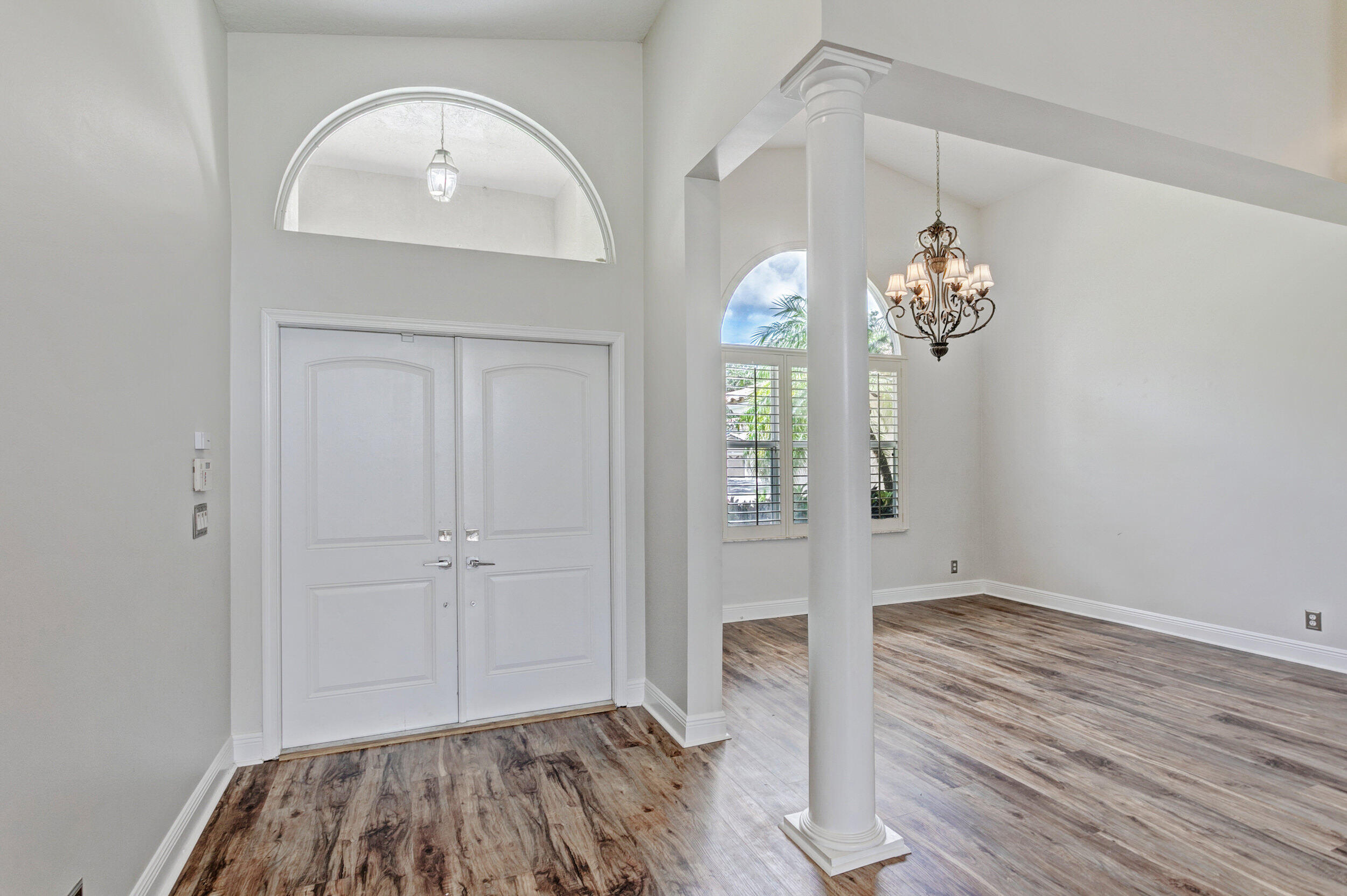 314 Hummingbird Point Jupiter, FL 33458 - Photo 6 of 71 Entrance