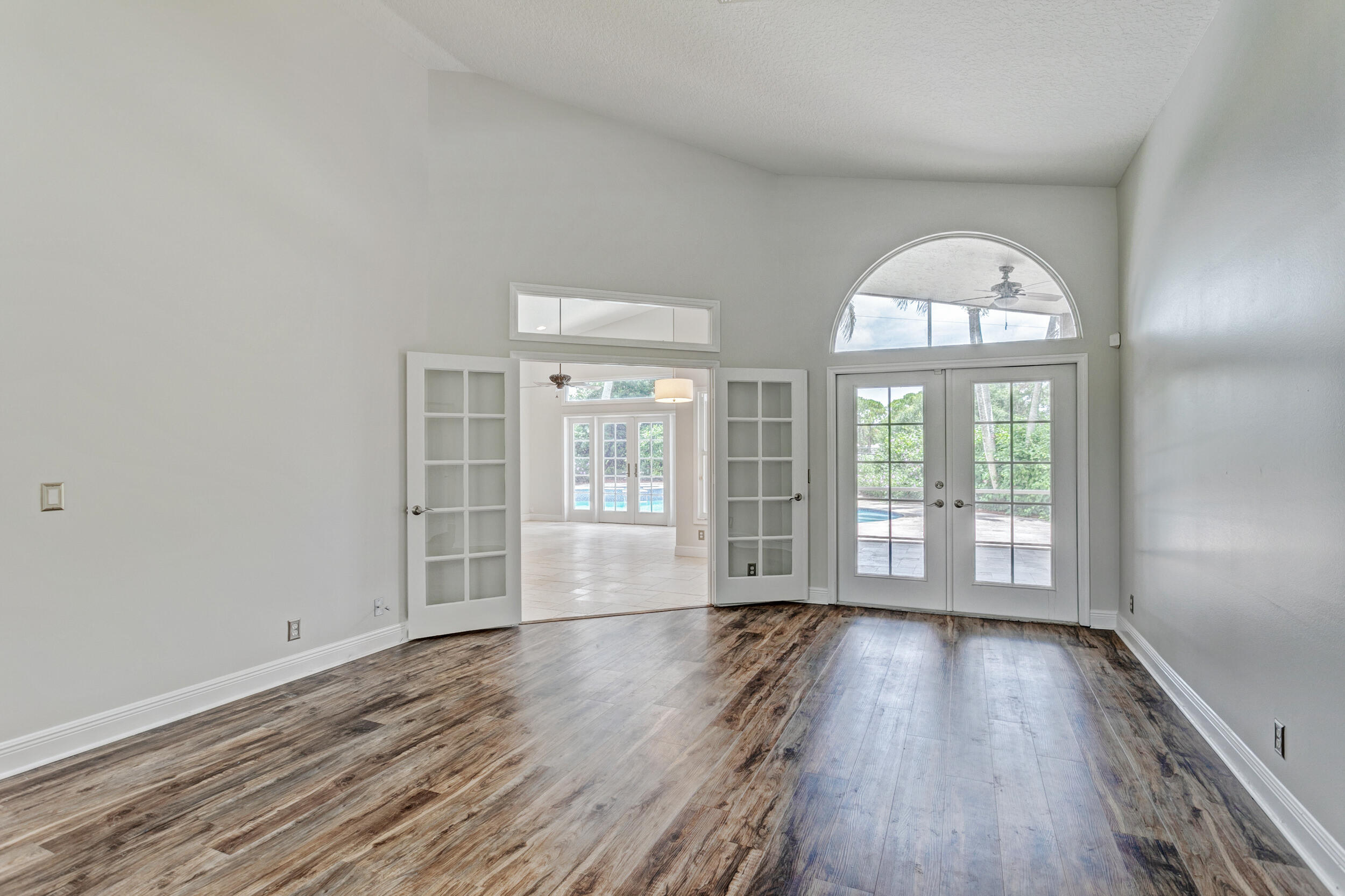 314 Hummingbird Point Jupiter, FL 33458 - Photo 7 of 71 Living Room