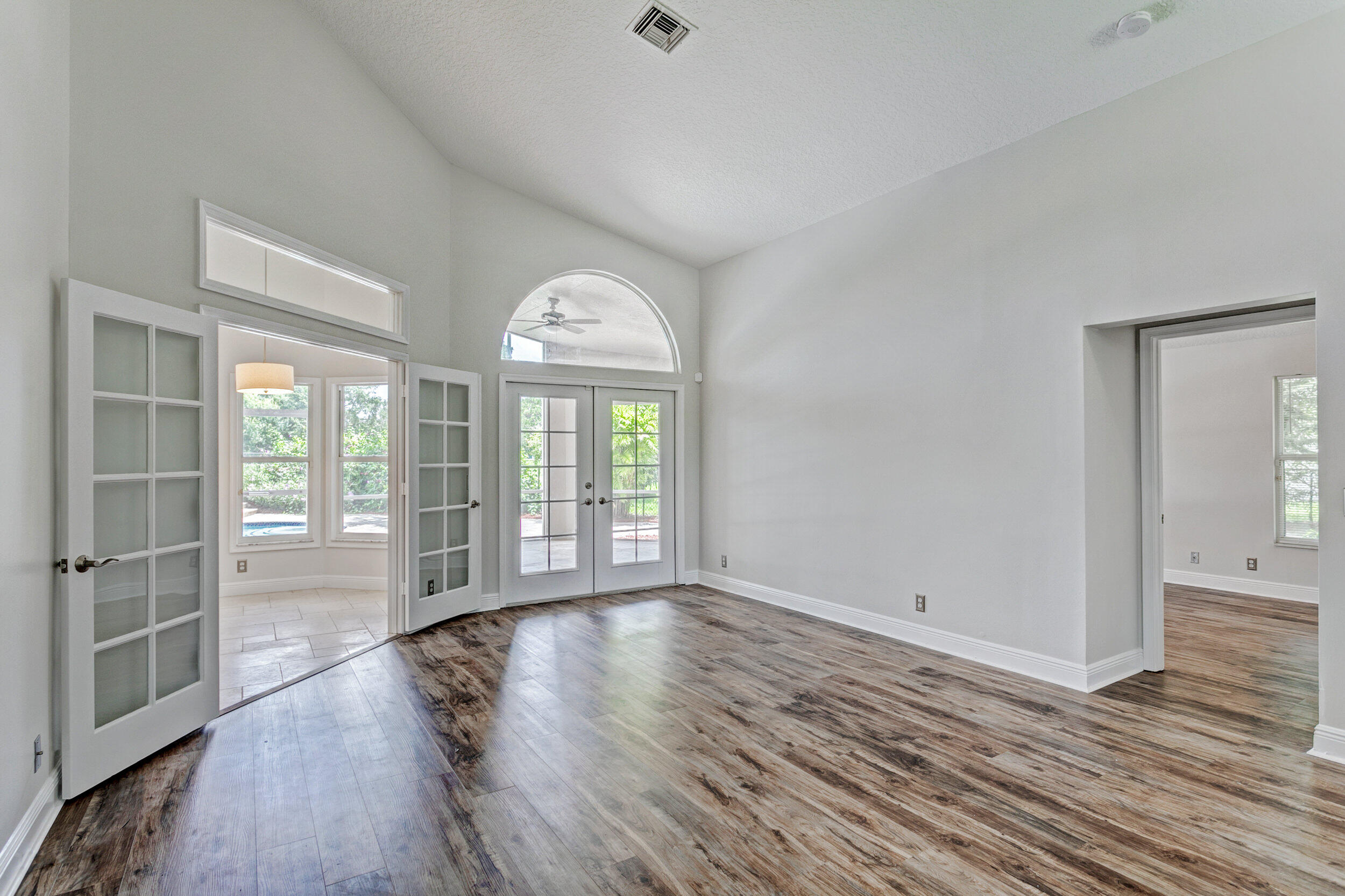 314 Hummingbird Point Jupiter, FL 33458 - Photo 10 of 71 Living Room