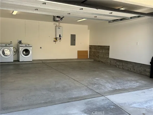 $4,400 | 929 East 68th Street, Unit C, Inglewood, CA 90302