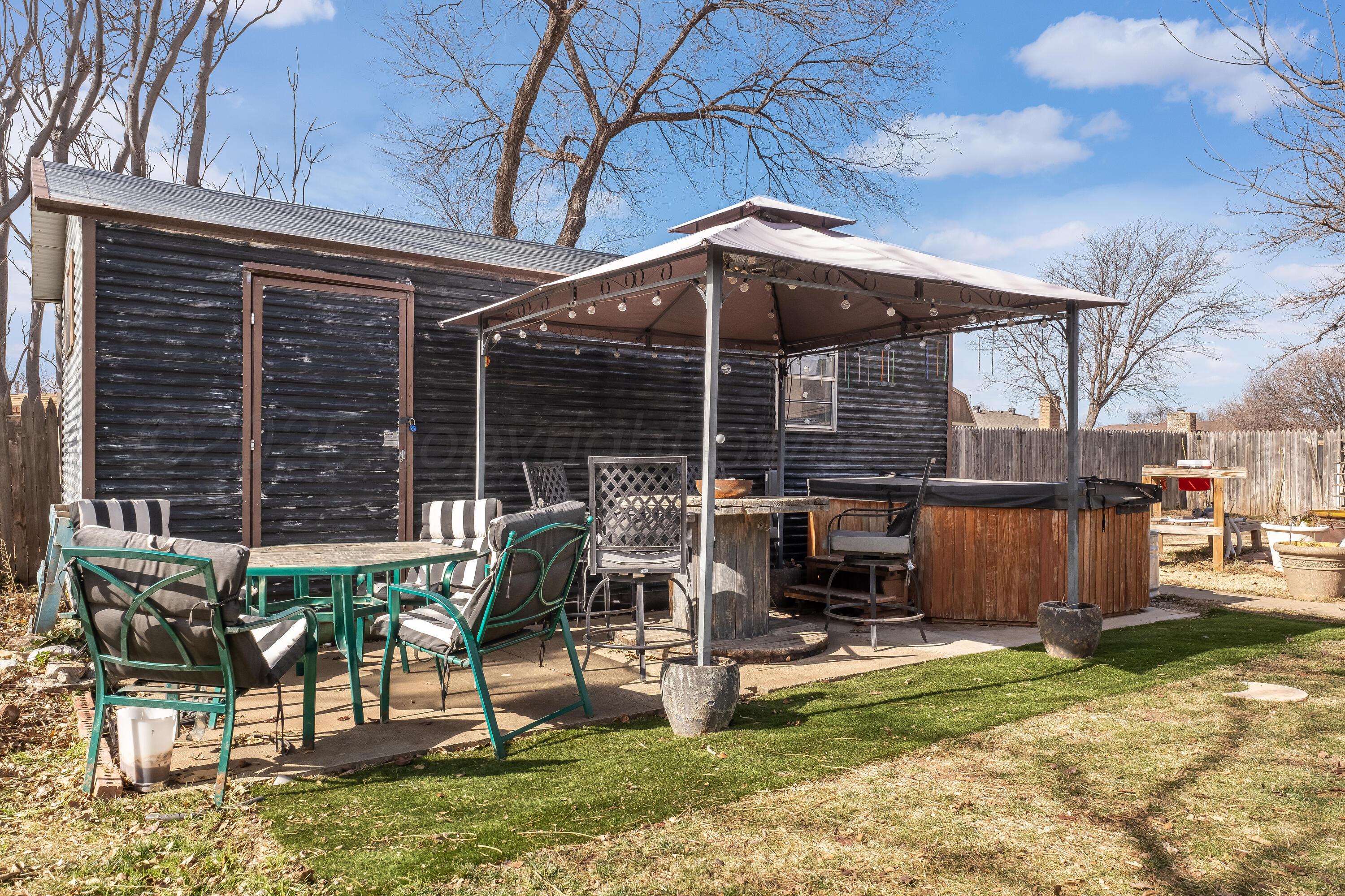 8126 Coronado Trail Amarillo, TX 79110 - Photo 33 of 40 Back yard - 4