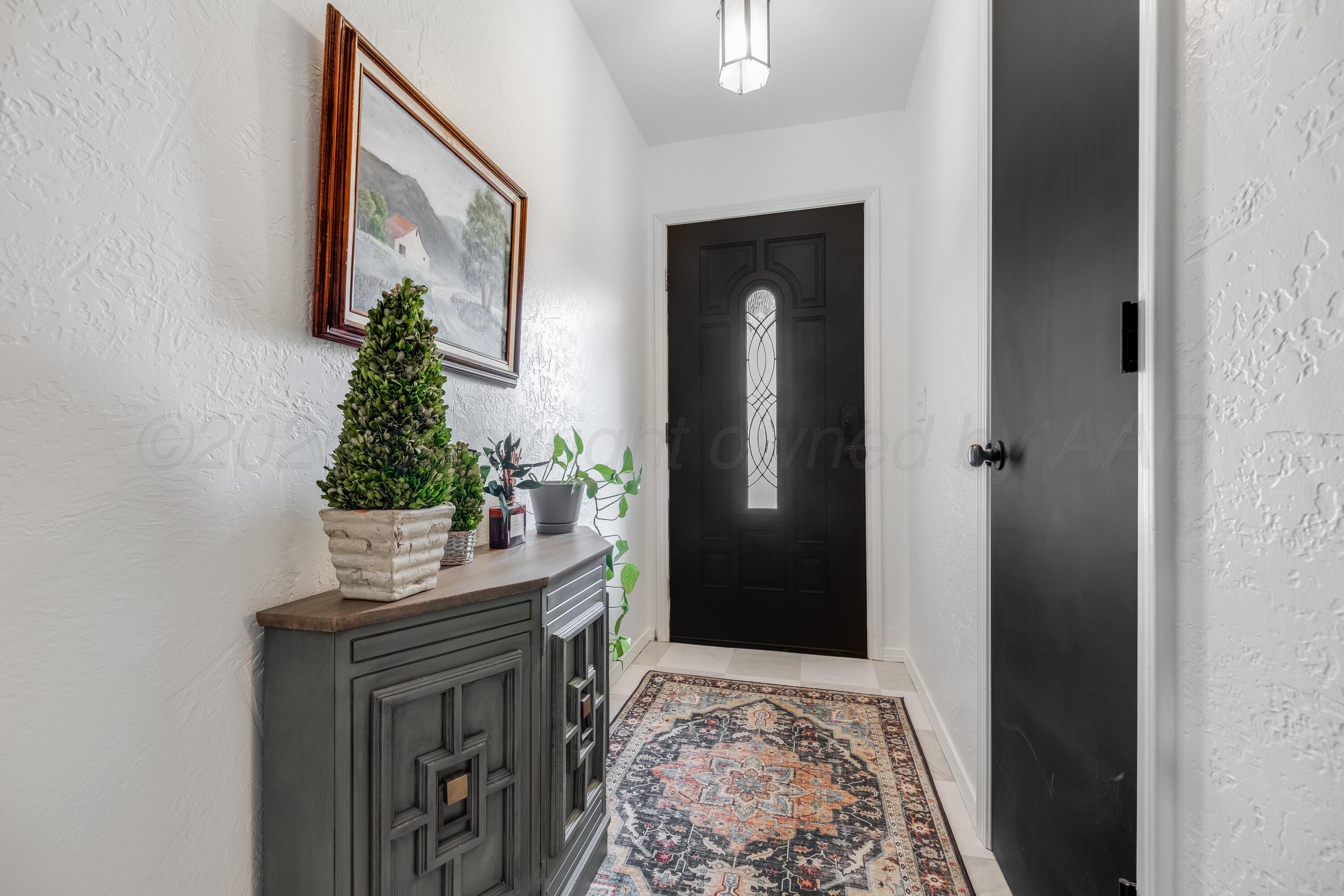 8126 Coronado Trail Amarillo, TX 79110 - Photo 4 of 40 Entryway