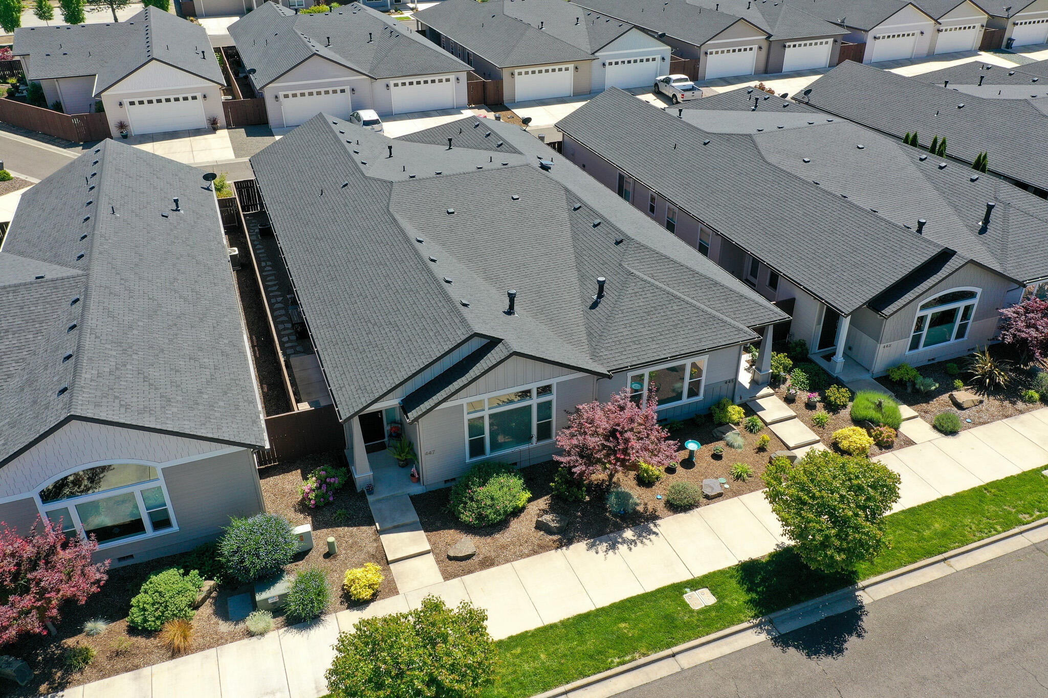 447 South Haskell Street Central Point, OR 97502 - Photo 25 of 31 DJI_0508