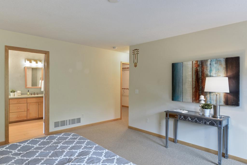 4812 Sparrow Road Minnetonka, MN 55345 - Photo 13 of 24