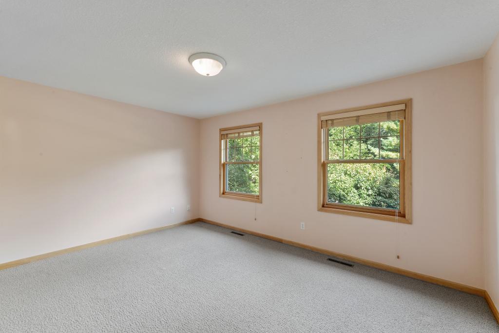 4812 Sparrow Road Minnetonka, MN 55345 - Photo 17 of 24