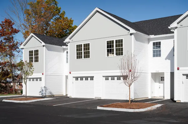 $424,000 | 15 Suffolk Drive, Unit 7, Concord, NH 03303