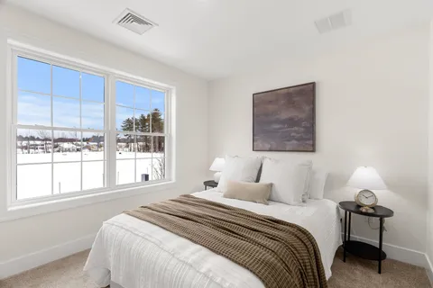 $424,000 | 15 Suffolk Drive, Unit 7, Concord, NH 03303