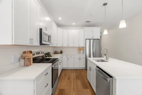 $424,000 | 15 Suffolk Drive, Unit 7, Concord, NH 03303