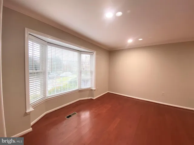 $3,850 | 7927 Jensen Place, Bethesda, MD 20817