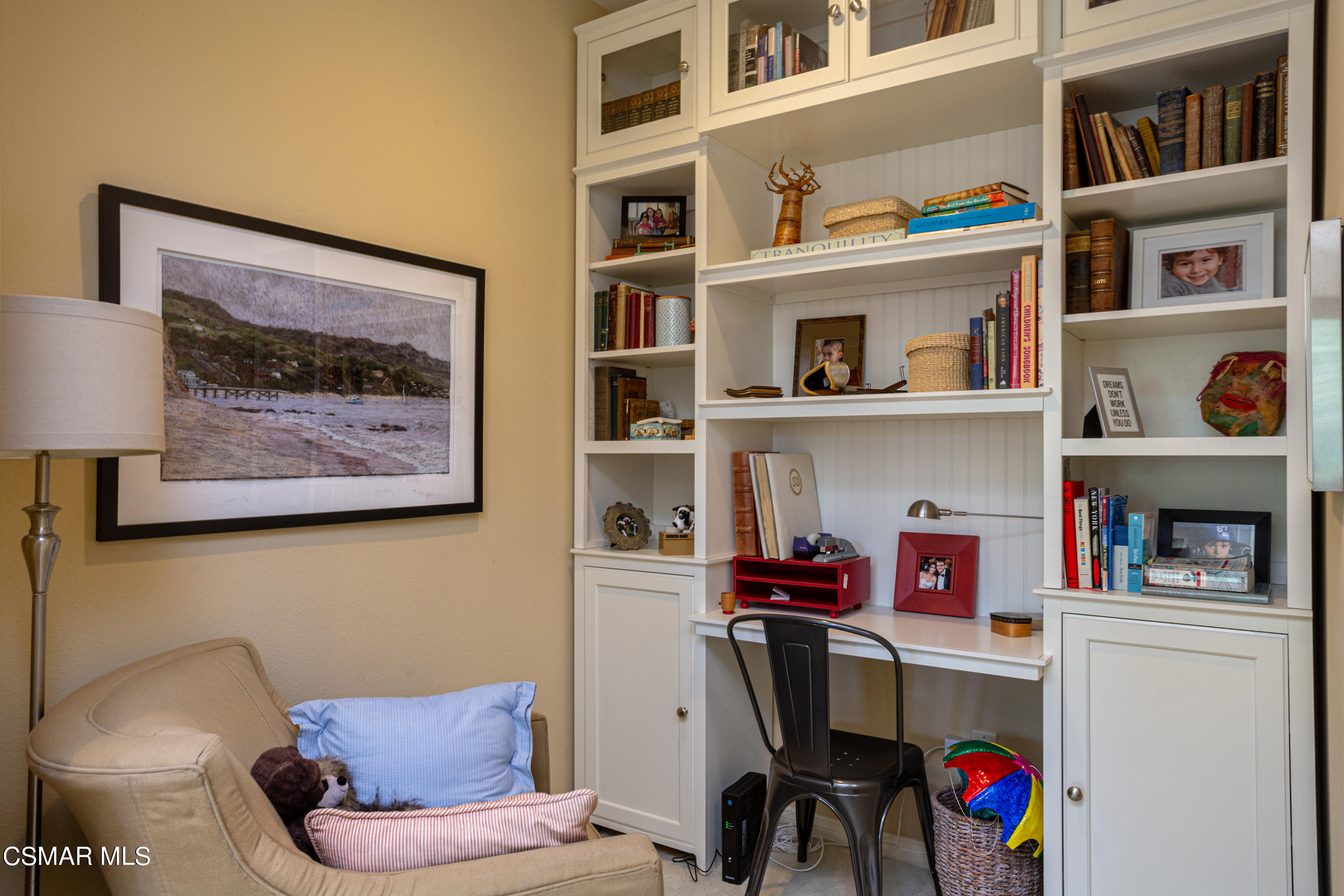 30 West Twisted Oak Drive Simi Valley, CA 93065 - Photo 25 of 45 a room with furniture and a book shelf