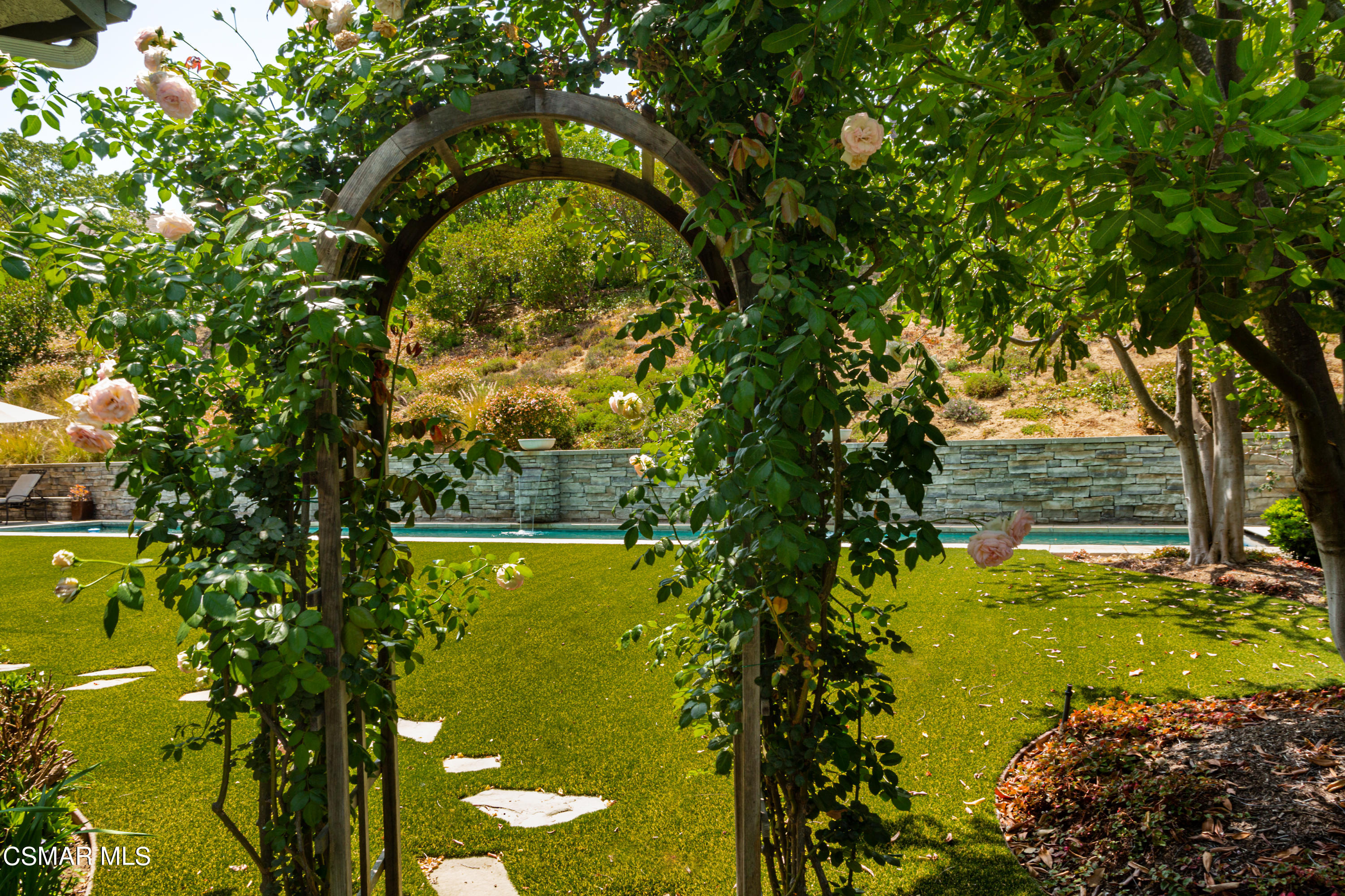 30 West Twisted Oak Drive Simi Valley, CA 93065 - Photo 41 of 45 a view of a yard