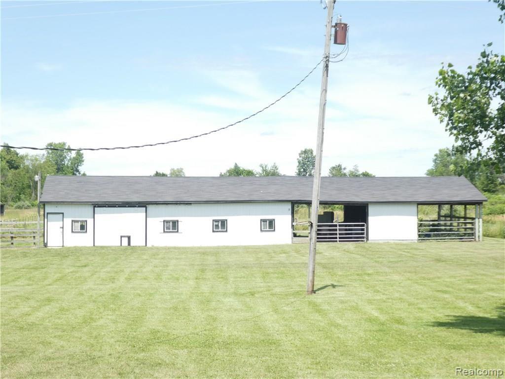 9090 West Sargent Road Fowlerville, MI 48836 - Photo 37 of 37 P1000011.JPG