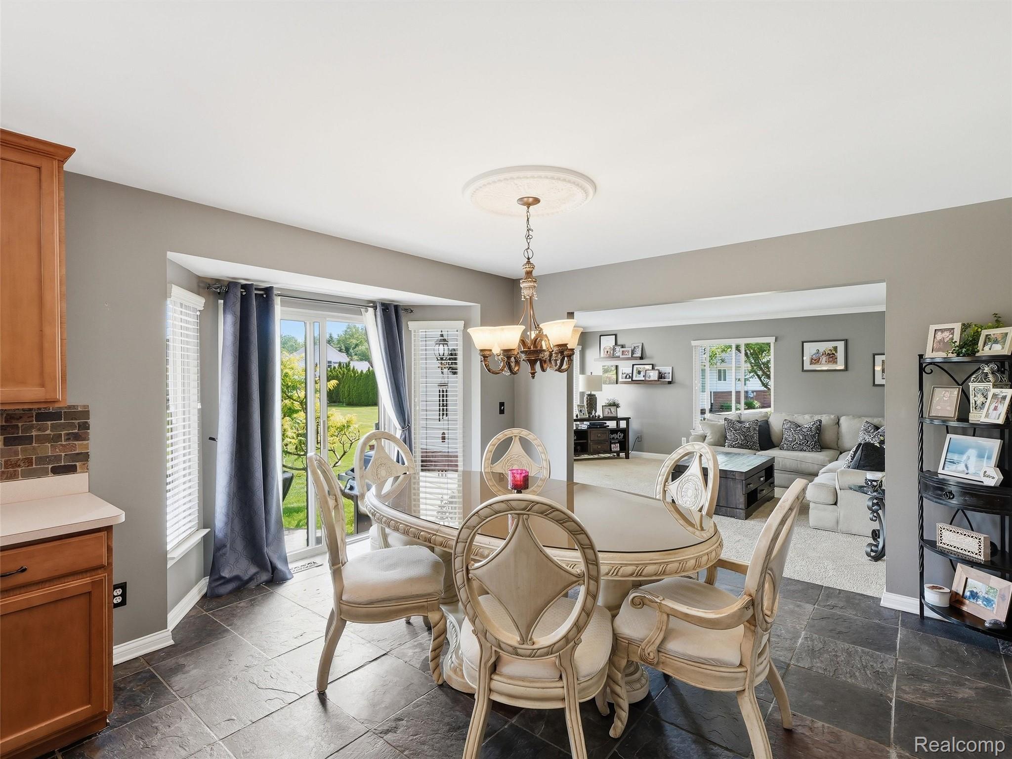 23621 Crescent Ridge Drive New Boston, MI 48164 - Photo 11 of 45 13-DSC00005.jpg