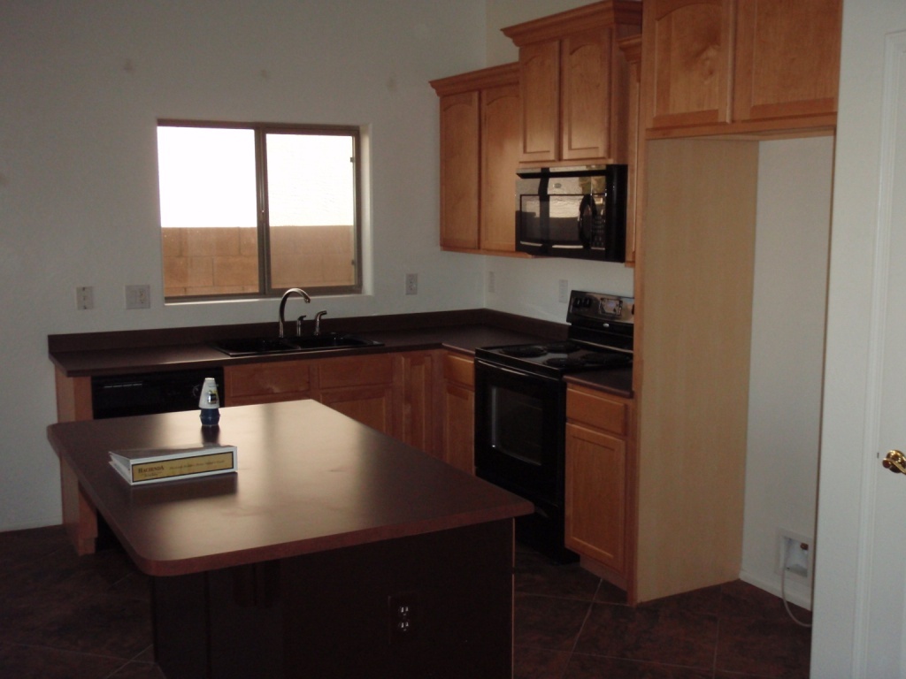 45238 West Rhea Road Maricopa, AZ 85139 - Photo 3 of 10 KITCHEN