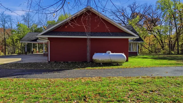 $675,000 | 15207 Henry Road, Morrison, IL 61270