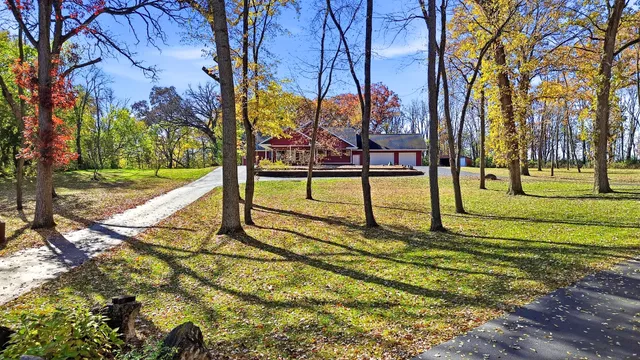 $675,000 | 15207 Henry Road, Morrison, IL 61270