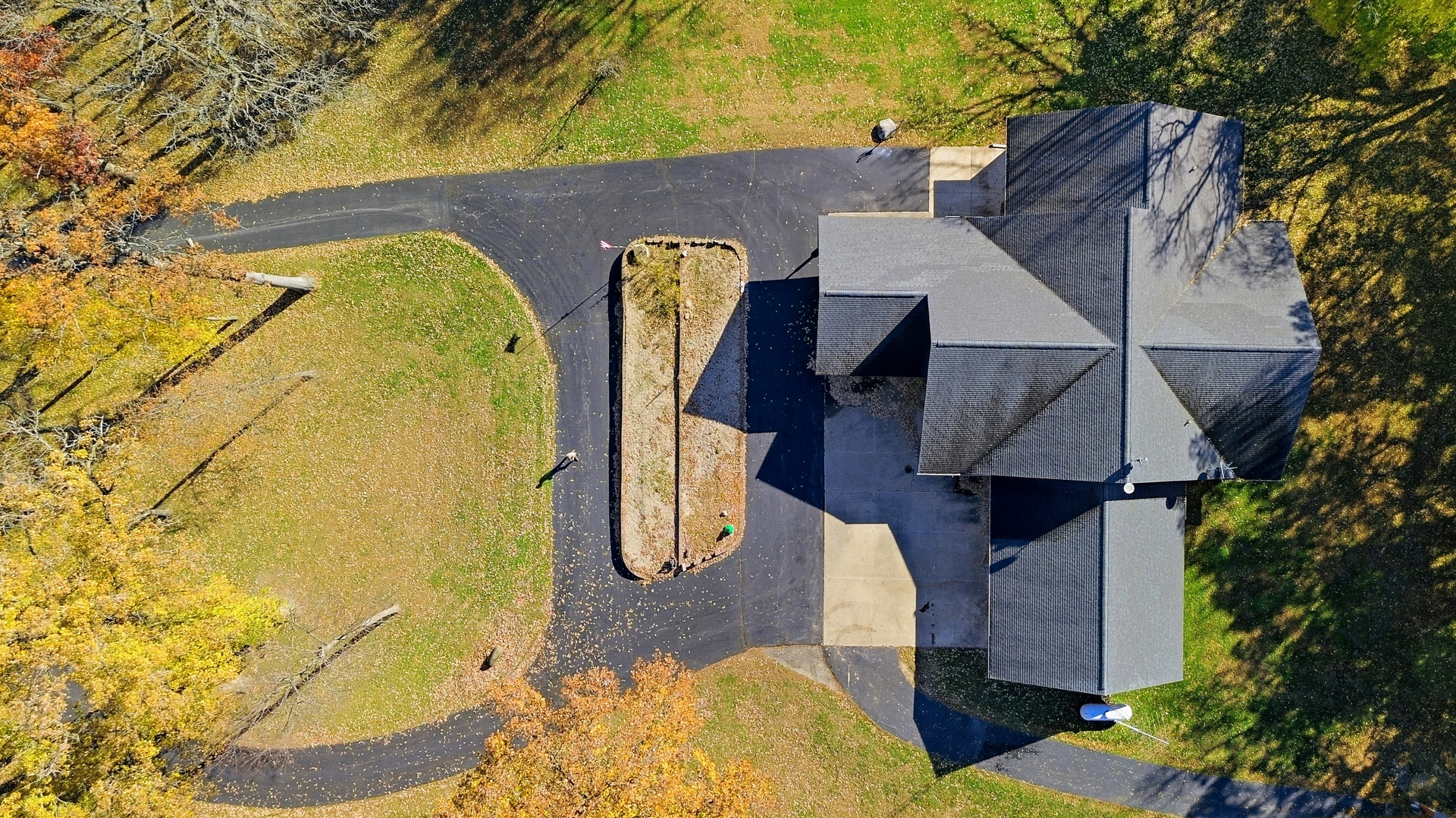 15207 Henry Road Morrison, IL 61270 - Photo 39 of 46 a bird view of a house