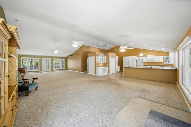 $675,000 | 15207 Henry Road, Morrison, IL 61270