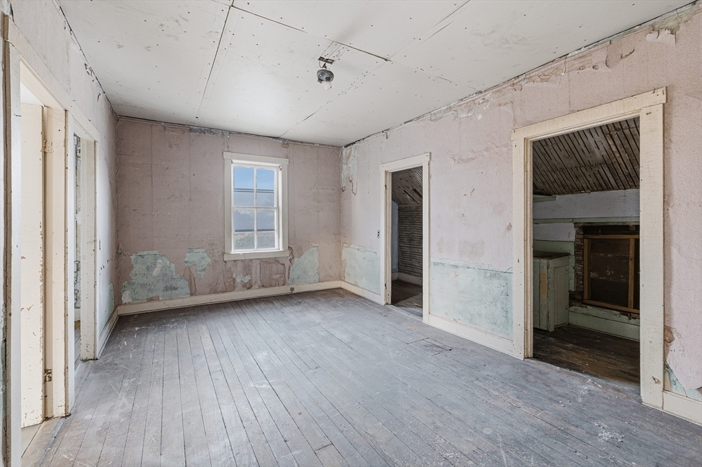 2229 South Main Street Fall River, MA 02724 - Photo 23 of 34