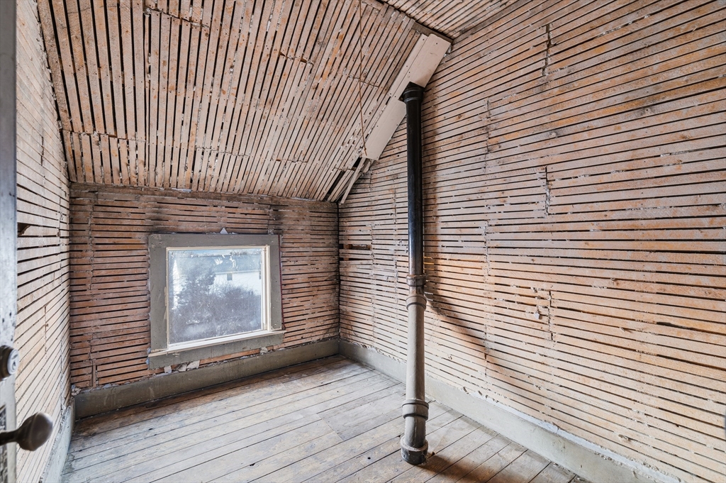 2229 South Main Street Fall River, MA 02724 - Photo 30 of 34