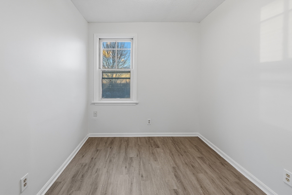 2229 South Main Street Fall River, MA 02724 - Photo 8 of 34