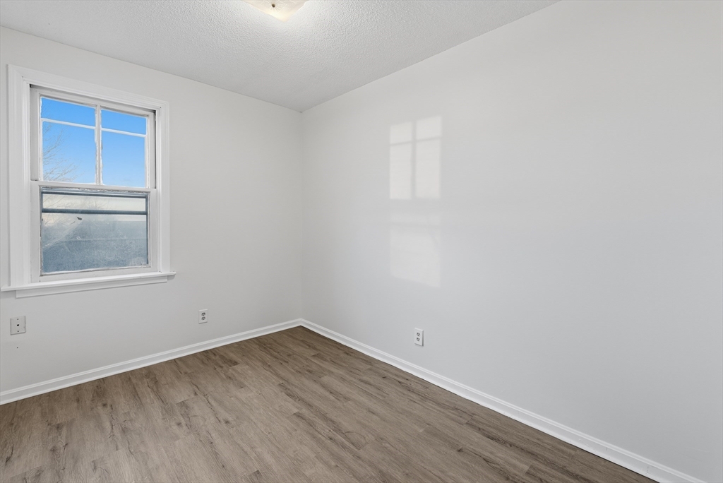 2229 South Main Street Fall River, MA 02724 - Photo 9 of 34