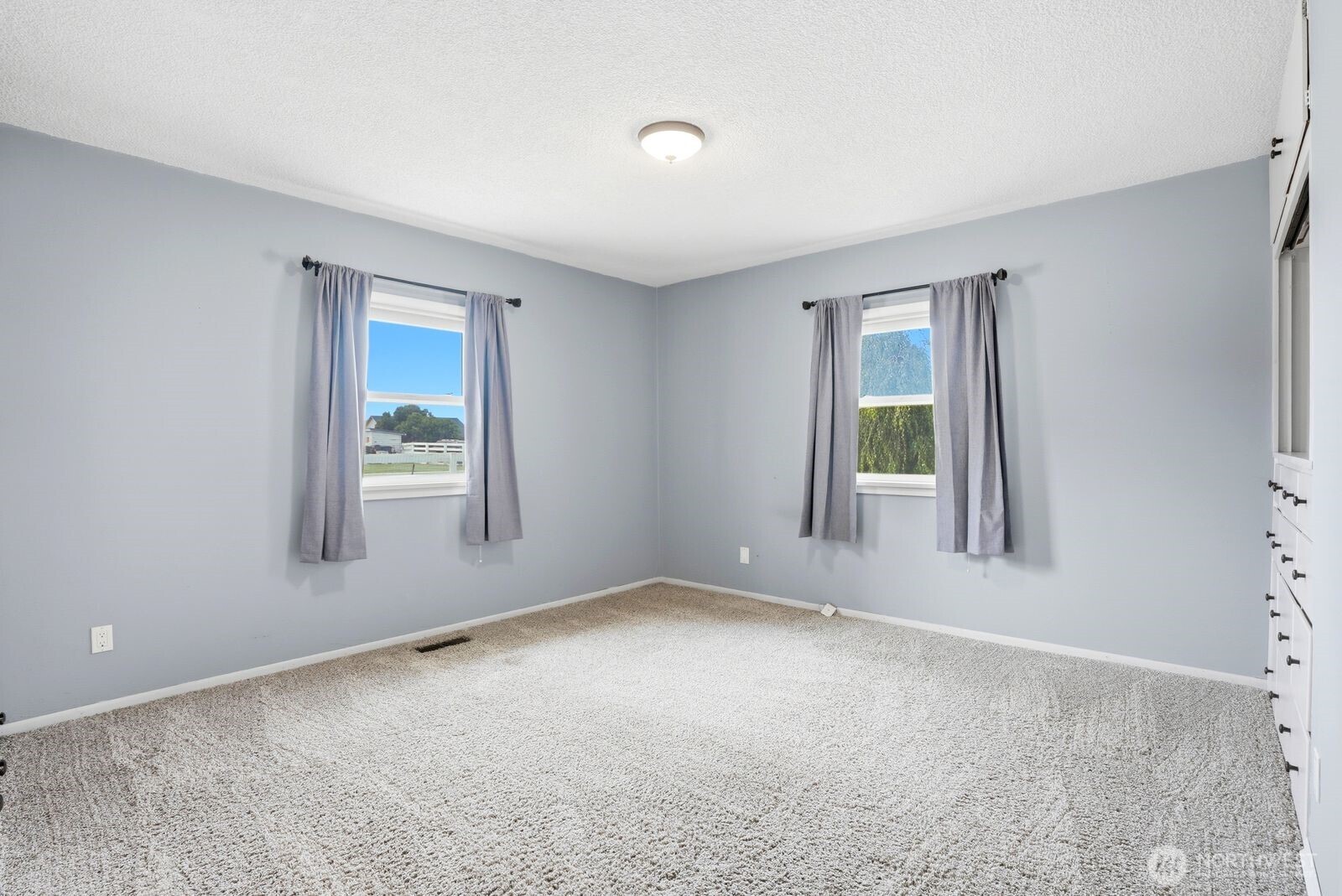 4101 Ahtanum Road Yakima, WA 98903 - Photo 10 of 38