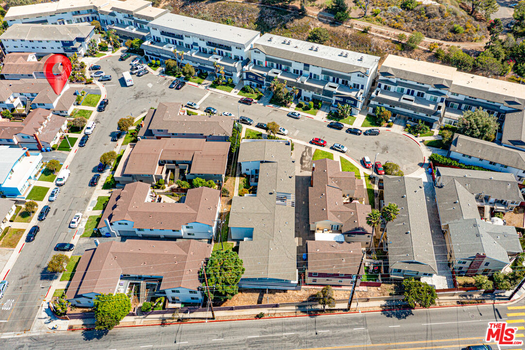 1109 Barbara Street Redondo Beach, CA 90277 - Photo 7 of 14