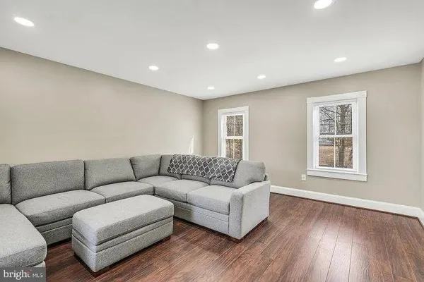 $2,700 | 4090 Old Town Road, Huntingtown, MD 20639