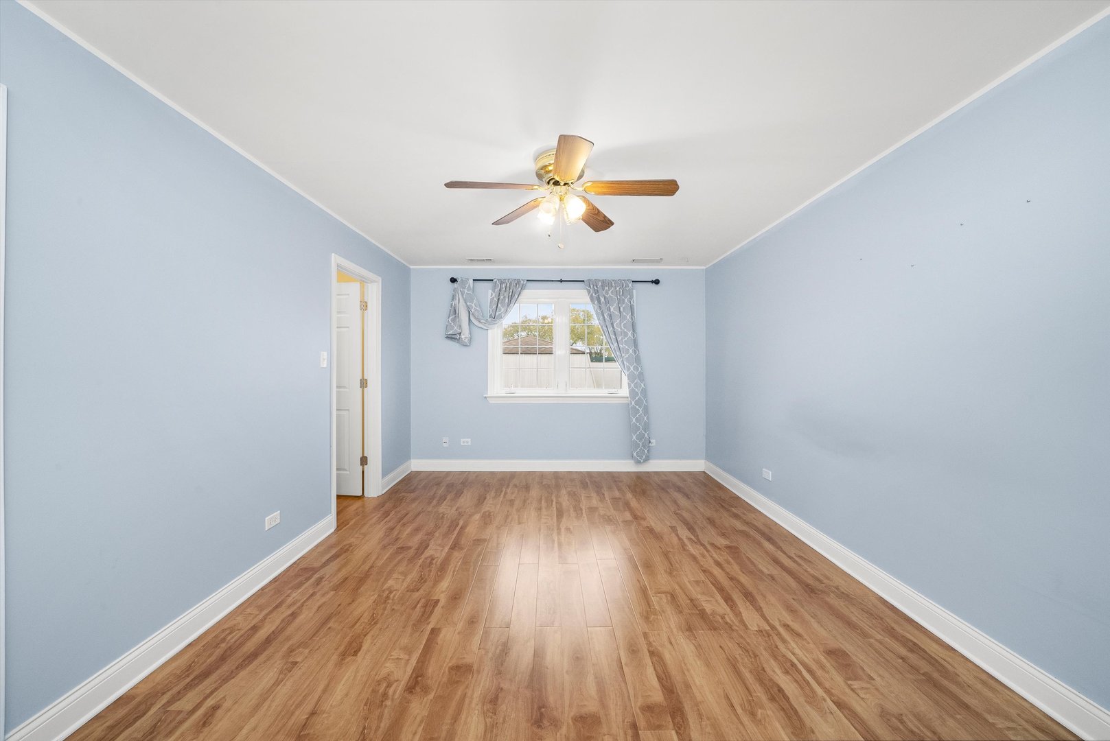7968 South Roberts Road Bridgeview, IL 60455 - Photo 18 of 39 Gallery Image 18
