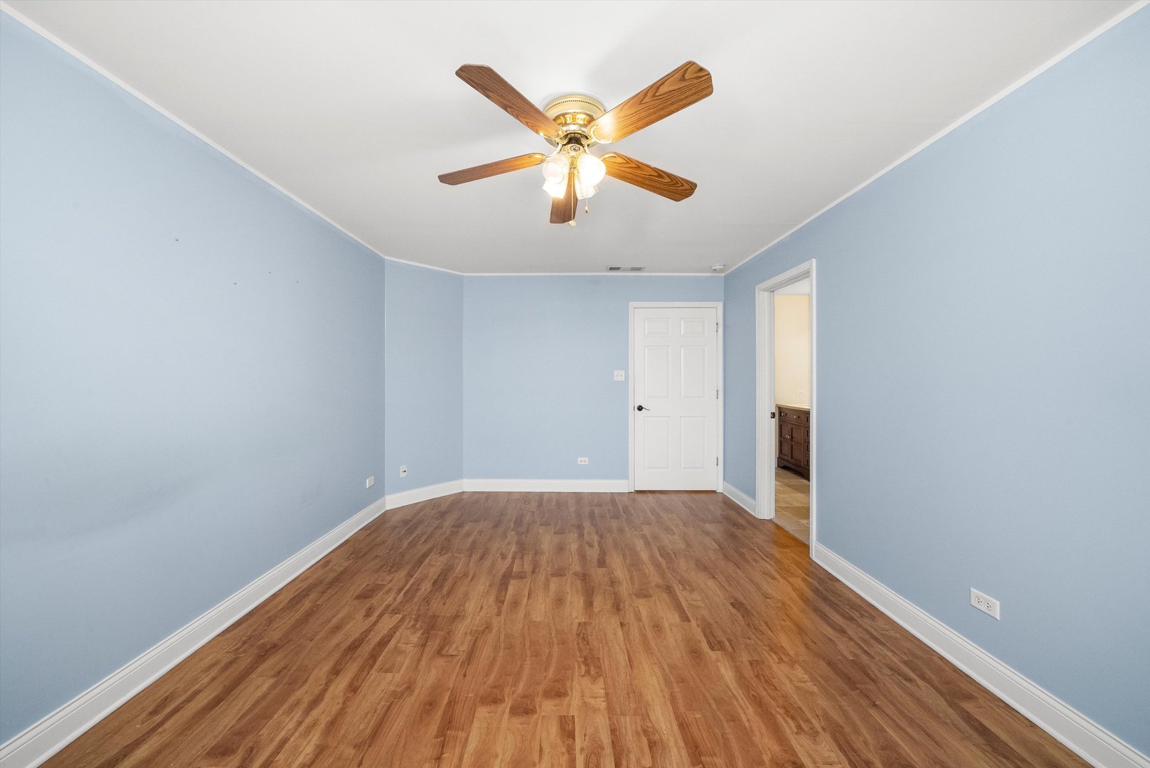 7968 South Roberts Road Bridgeview, IL 60455 - Photo 21 of 39 Gallery Image 21
