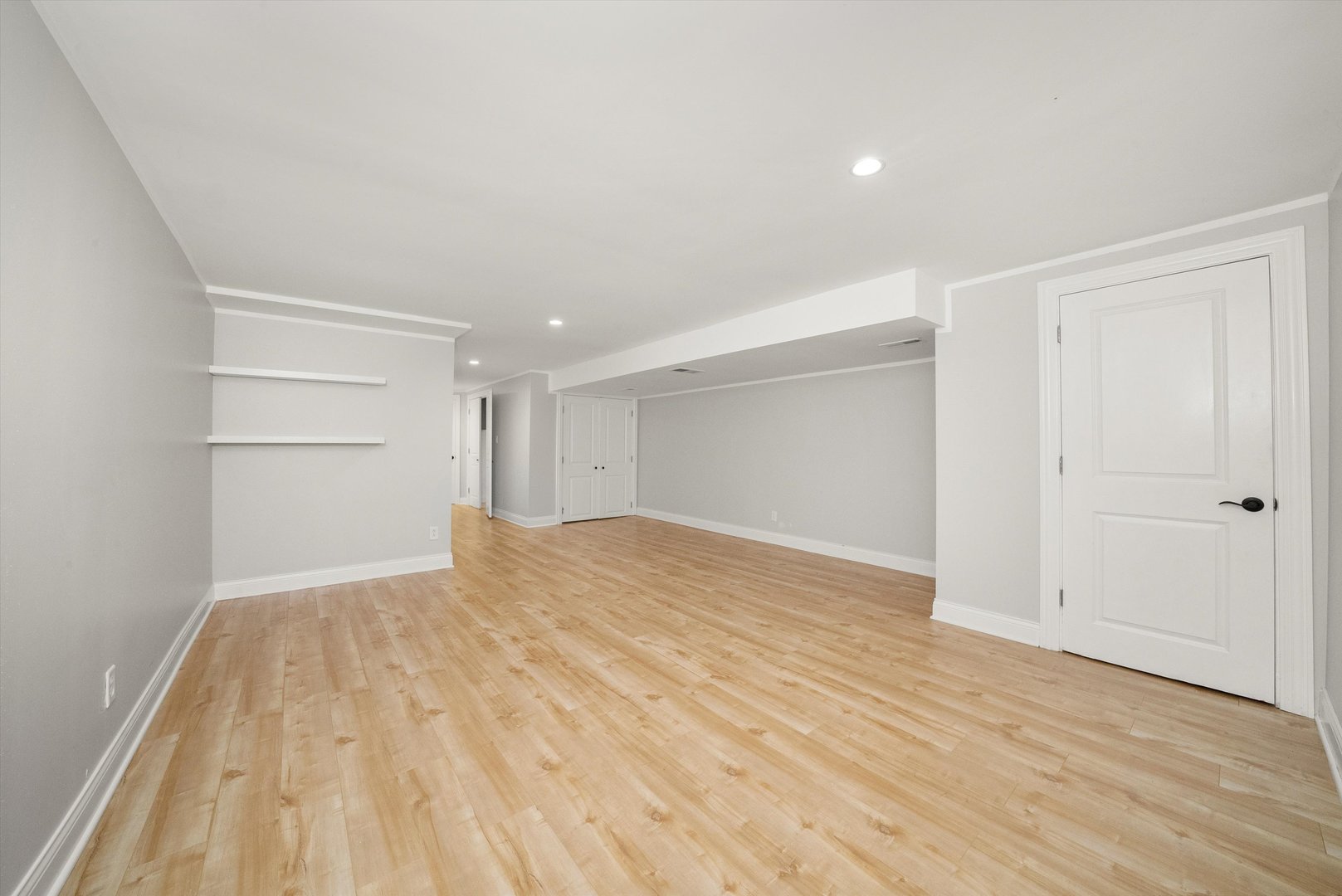 7968 South Roberts Road Bridgeview, IL 60455 - Photo 29 of 39 Gallery Image 29
