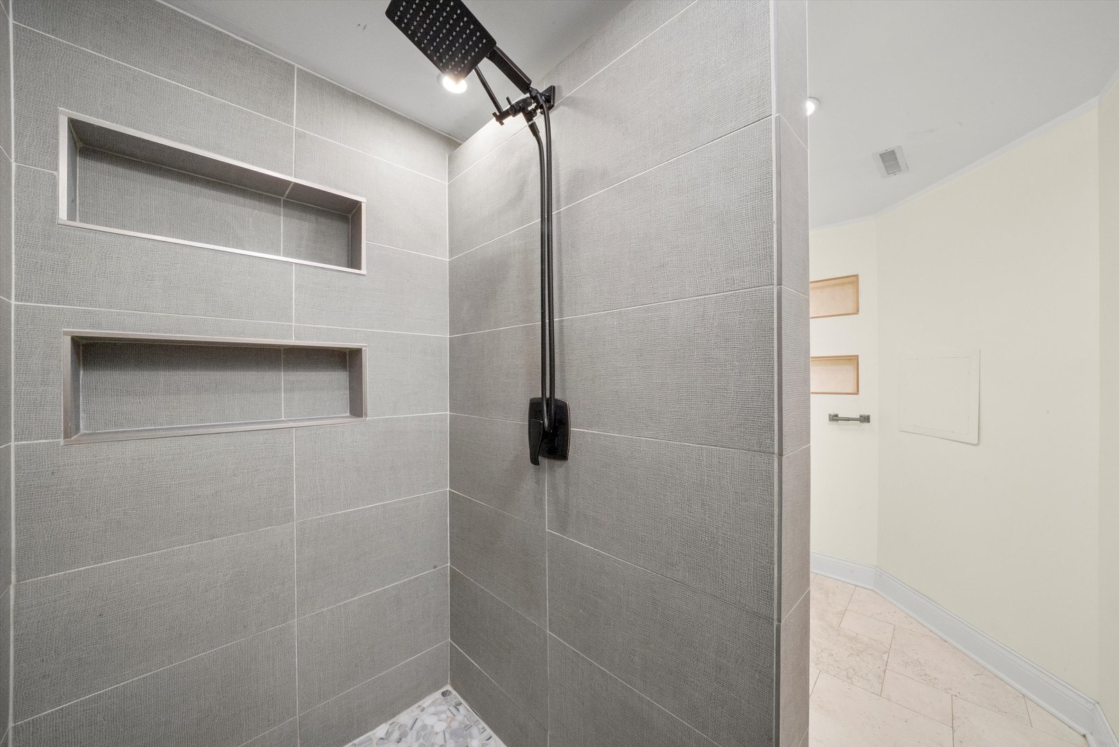 7968 South Roberts Road Bridgeview, IL 60455 - Photo 31 of 39 Gallery Image 31