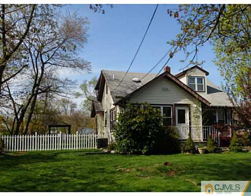 2139 Gogel Street Edison, NJ 08820 - Photo 2 of 24