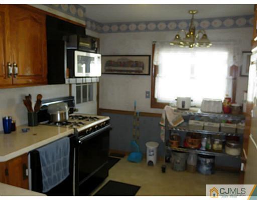 2139 Gogel Street Edison, NJ 08820 - Photo 12 of 24