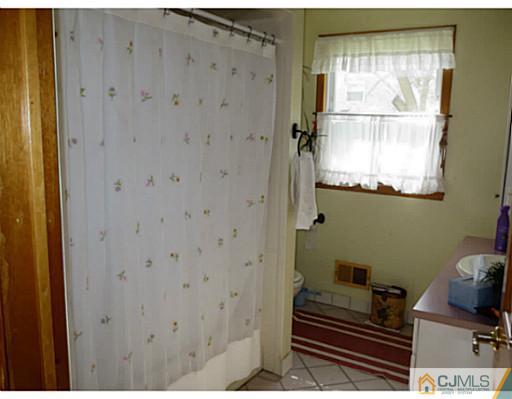 2139 Gogel Street Edison, NJ 08820 - Photo 13 of 24