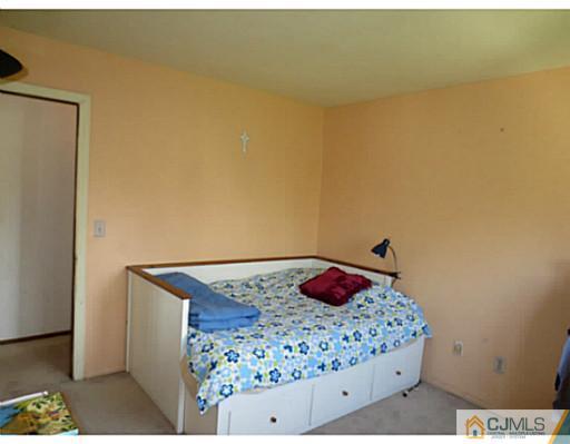 2139 Gogel Street Edison, NJ 08820 - Photo 19 of 24
