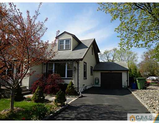 2139 Gogel Street Edison, NJ 08820 - Photo 3 of 24
