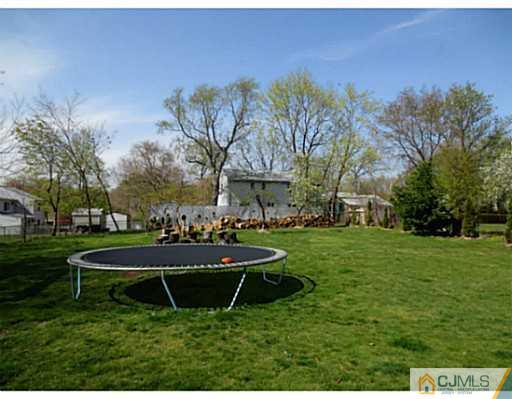 2139 Gogel Street Edison, NJ 08820 - Photo 4 of 24