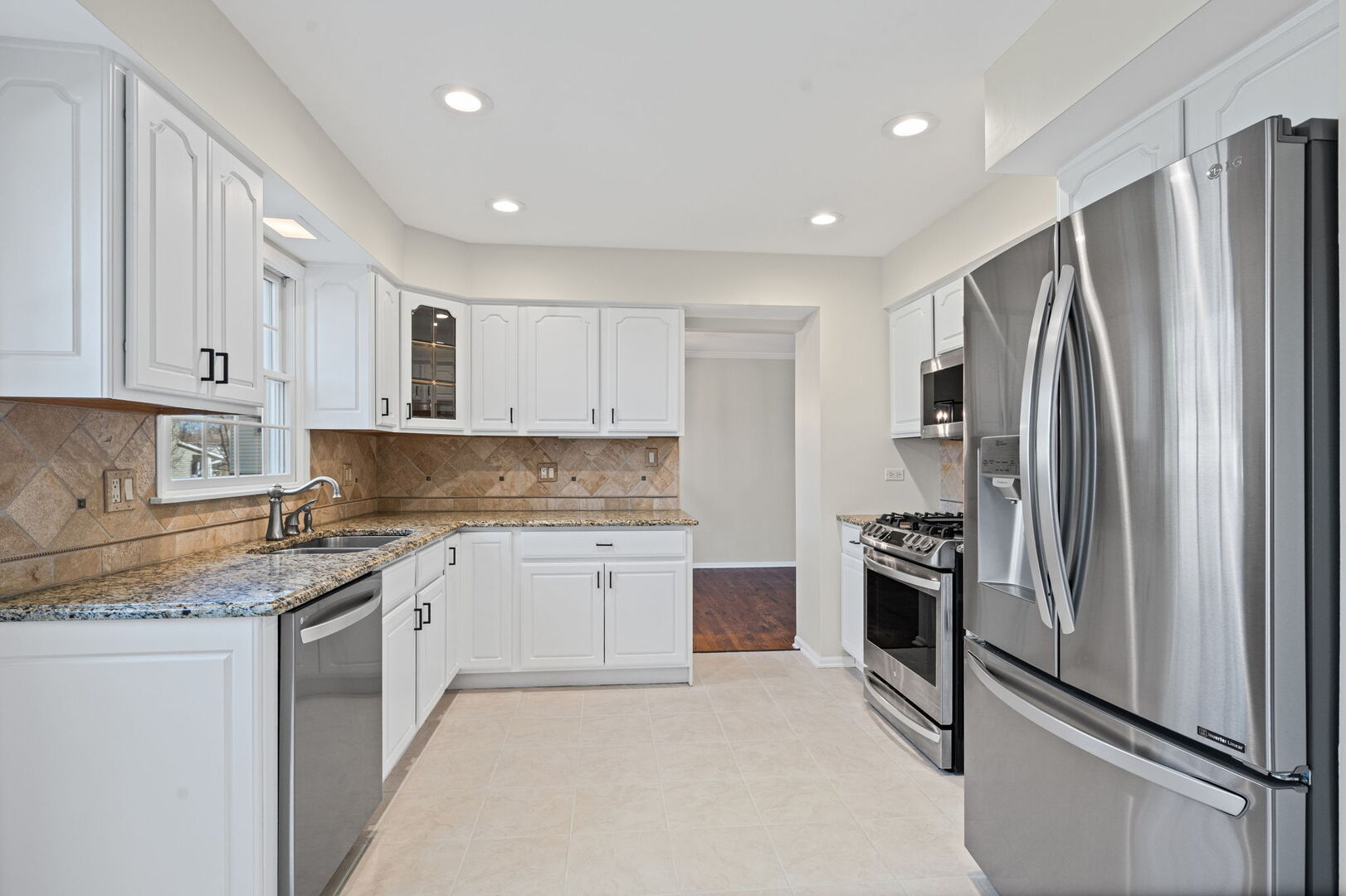 224 Downing Road Buffalo Grove, IL 60089 - Photo 7 of 28