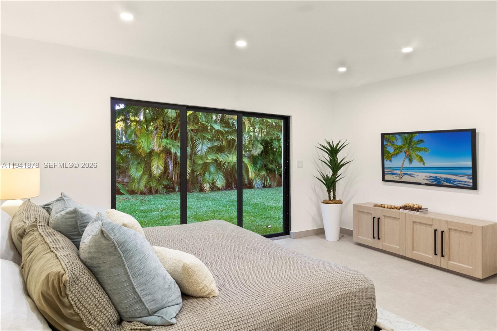 435 West 43rd Street Miami Beach, FL 33140 - Photo 14 of 28